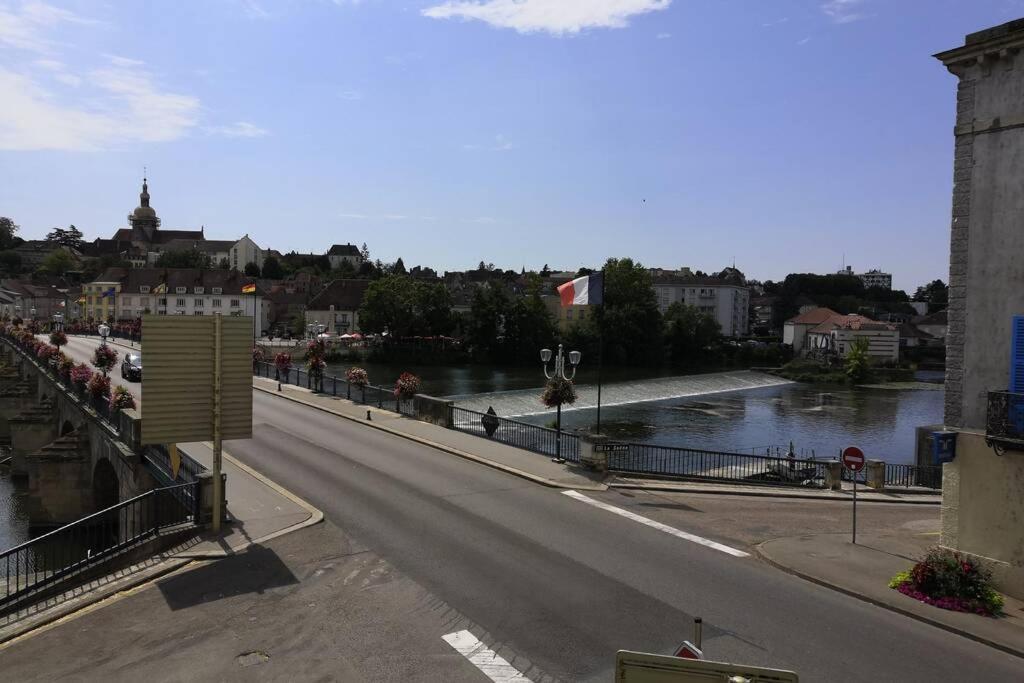 Gray centre ville avec vue sur Saône Exterior foto